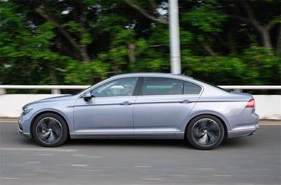 大眾高級(jí)豐田便宜?不 9.99萬(wàn)能買速騰 但豐田同級(jí)要16萬(wàn)